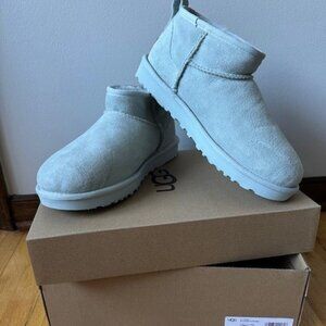Brand New Women's UGGs boots